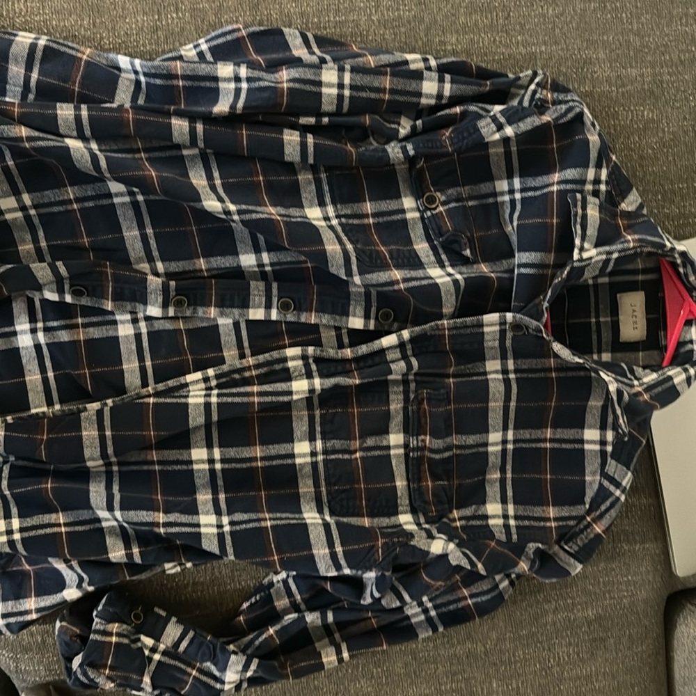 Yachs blue button down